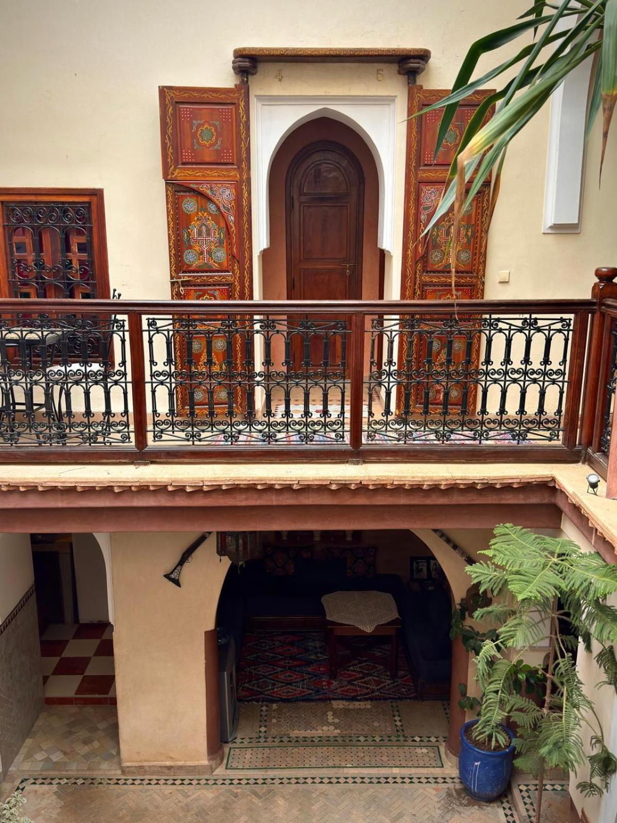 رياد Bonheur