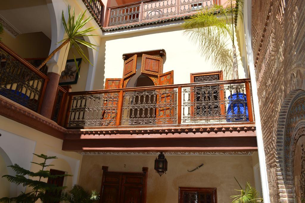 رياد Bonheur