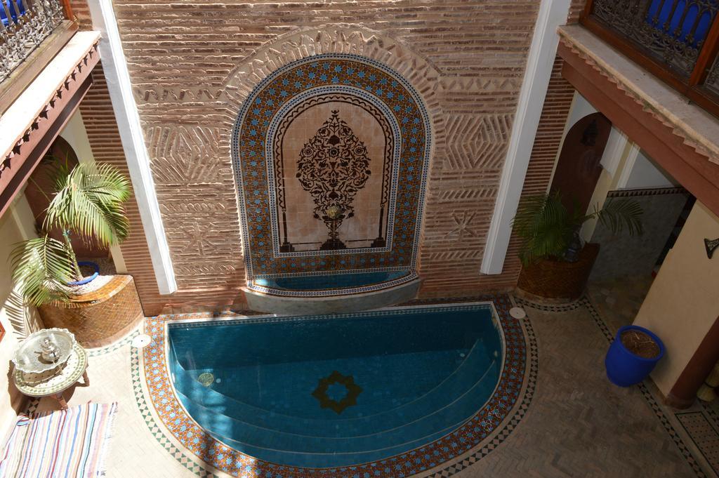 رياد Bonheur